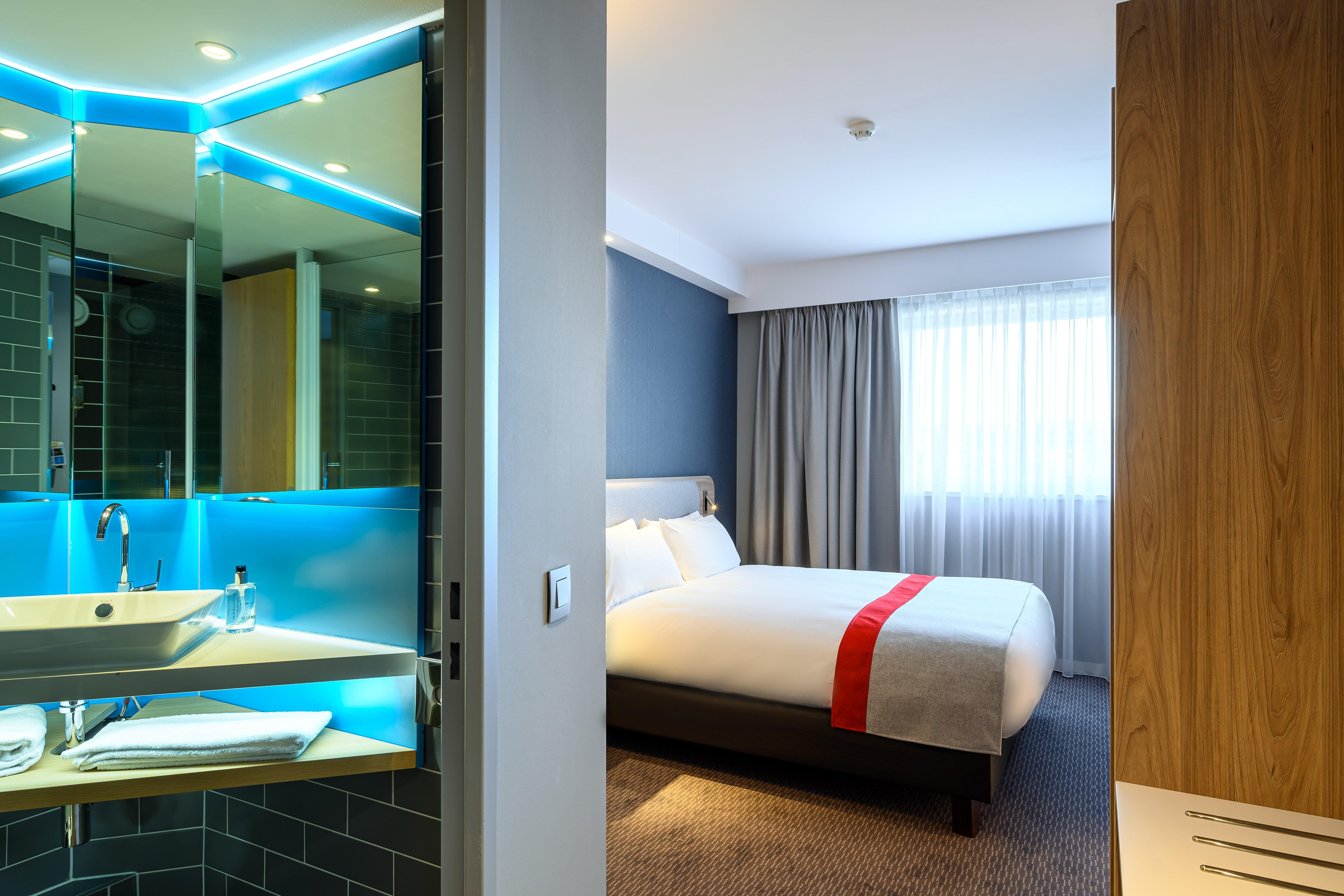 Holiday Inn Express Mechelen City Centre By Ihg Екстериор снимка