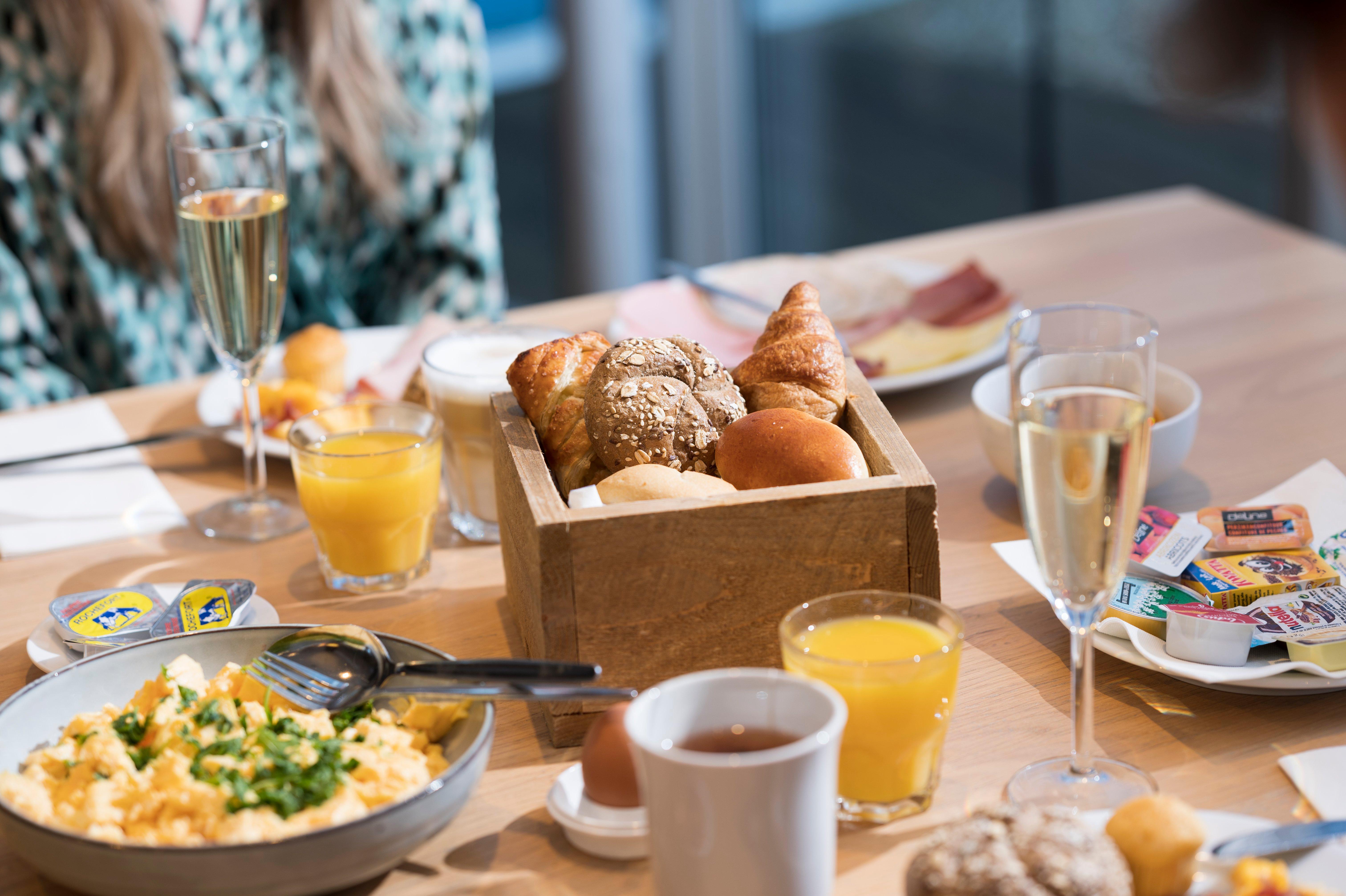 Holiday Inn Express Mechelen City Centre By Ihg Екстериор снимка